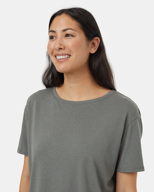 Green-Crew-Neck-Flowy-Oversized-Shortsleeve-T-Shirt